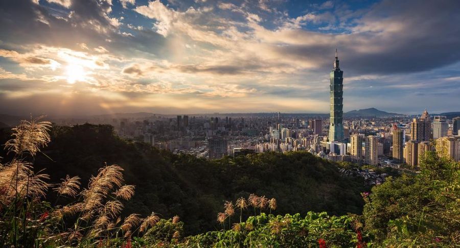 Taipei city skyline with Taipei 101